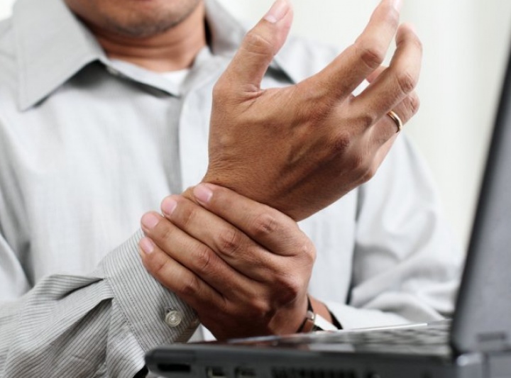 Väzy, šľachy, karpálne tunely